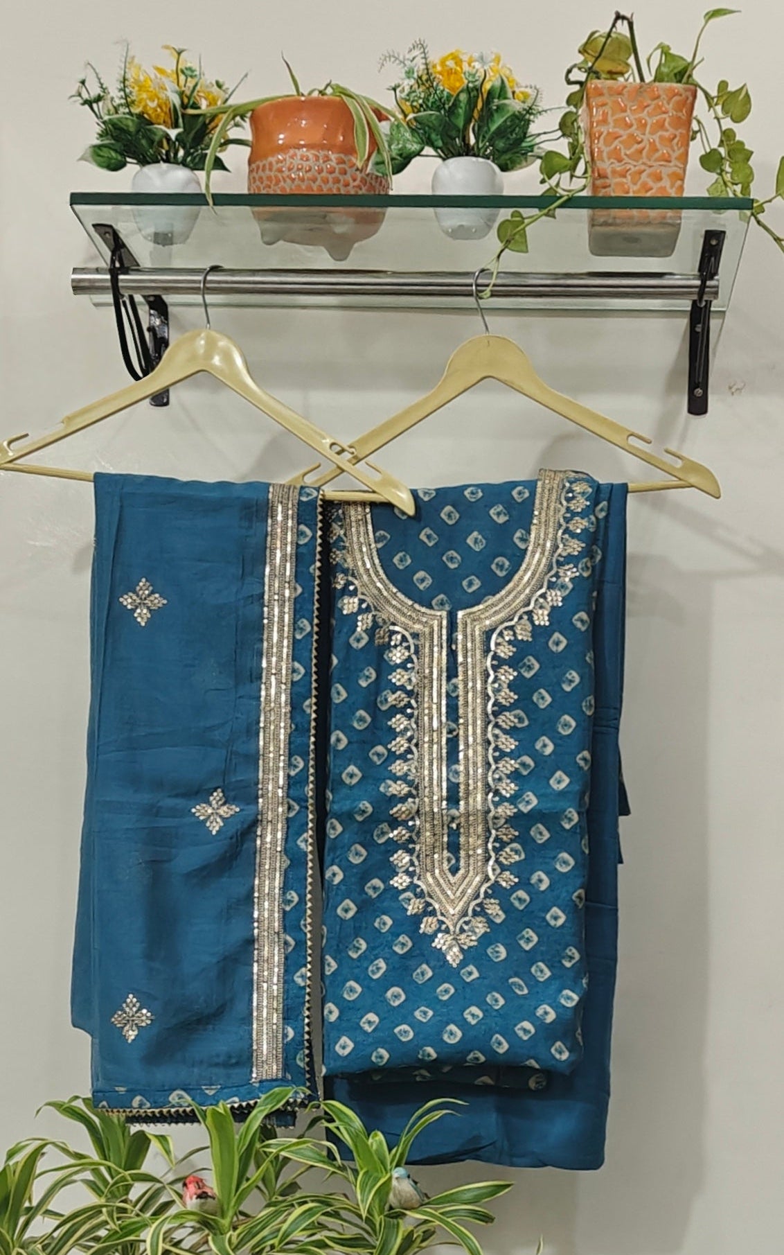Unstitched suit