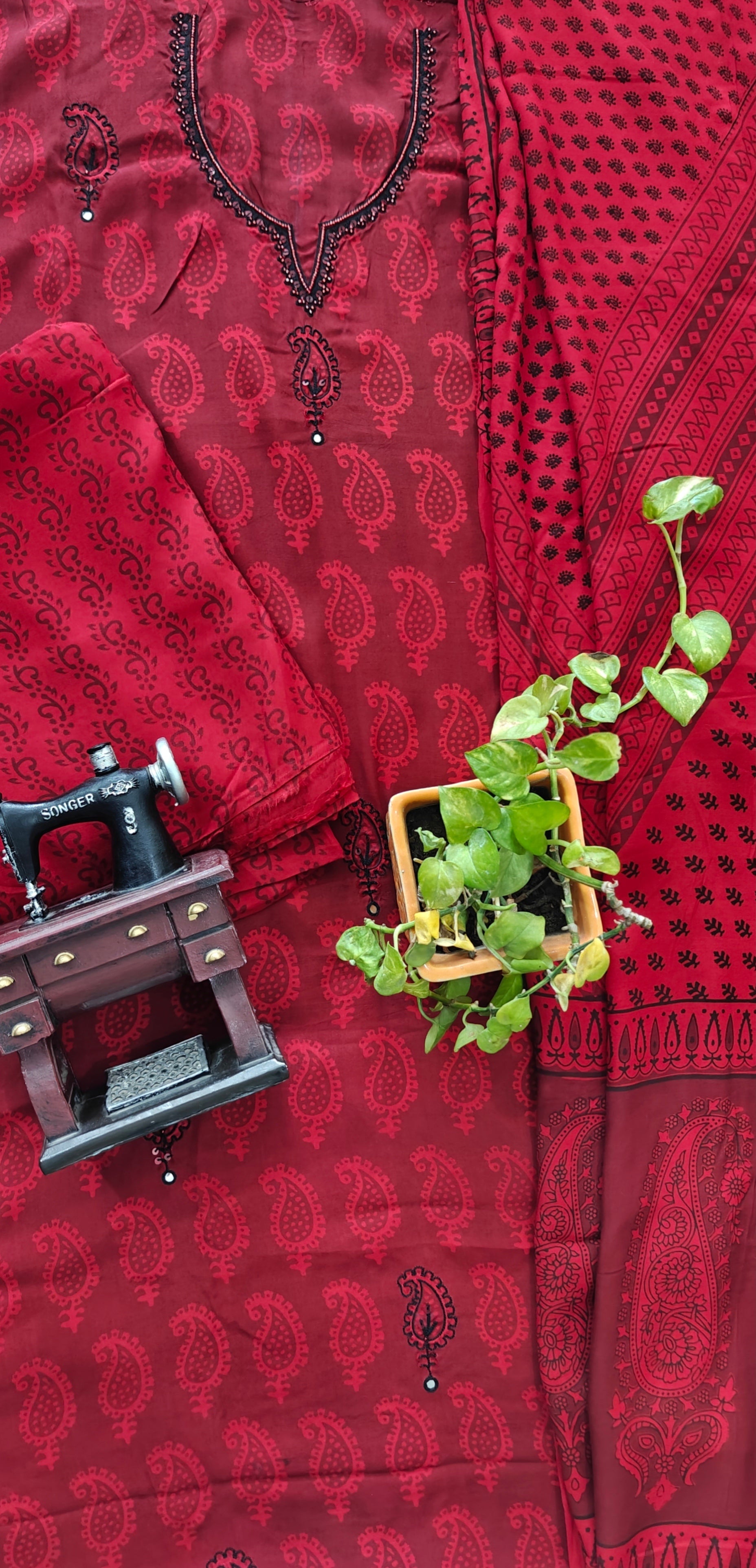 Unstitched suit