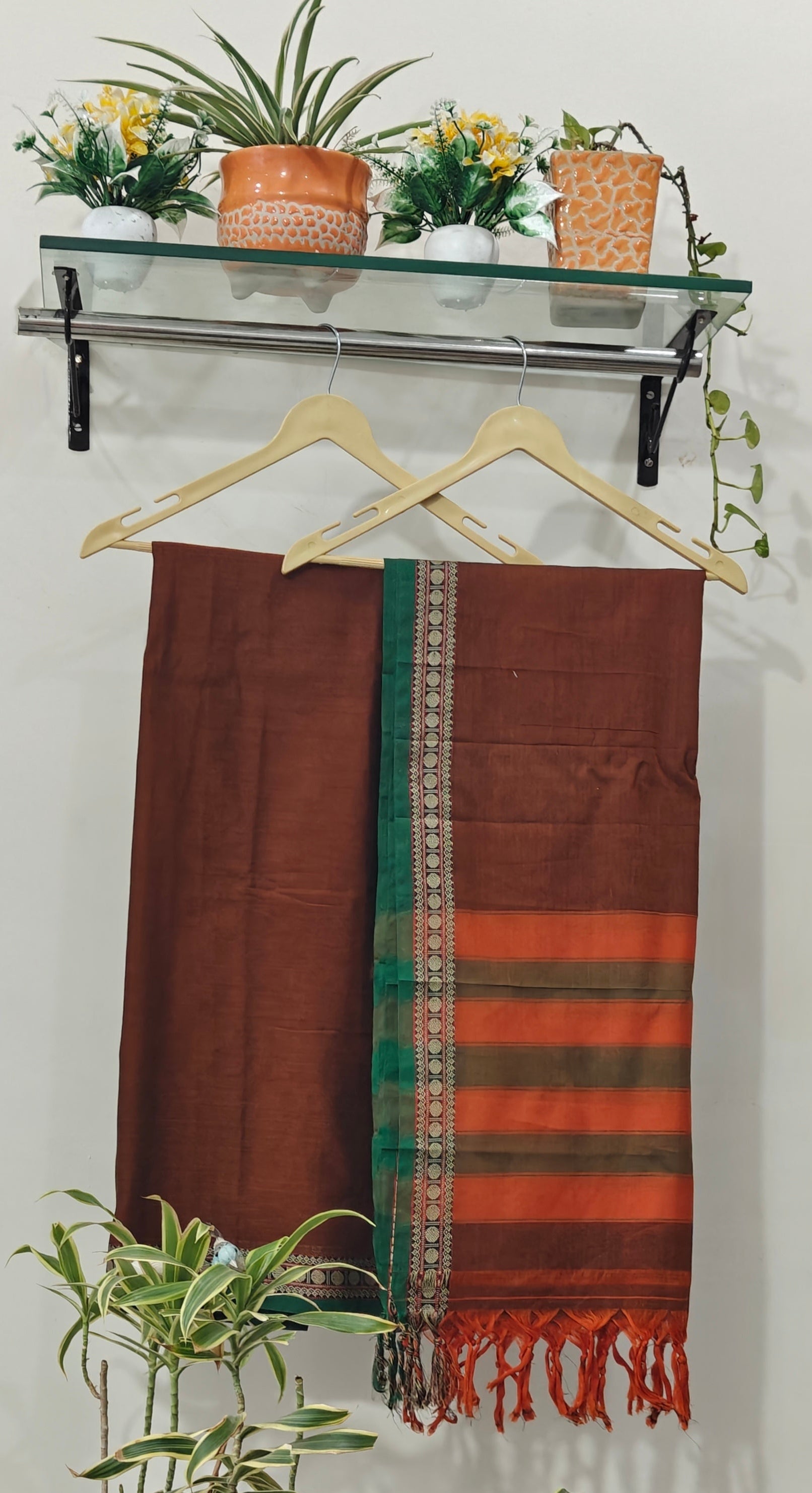 Narayan pit suit