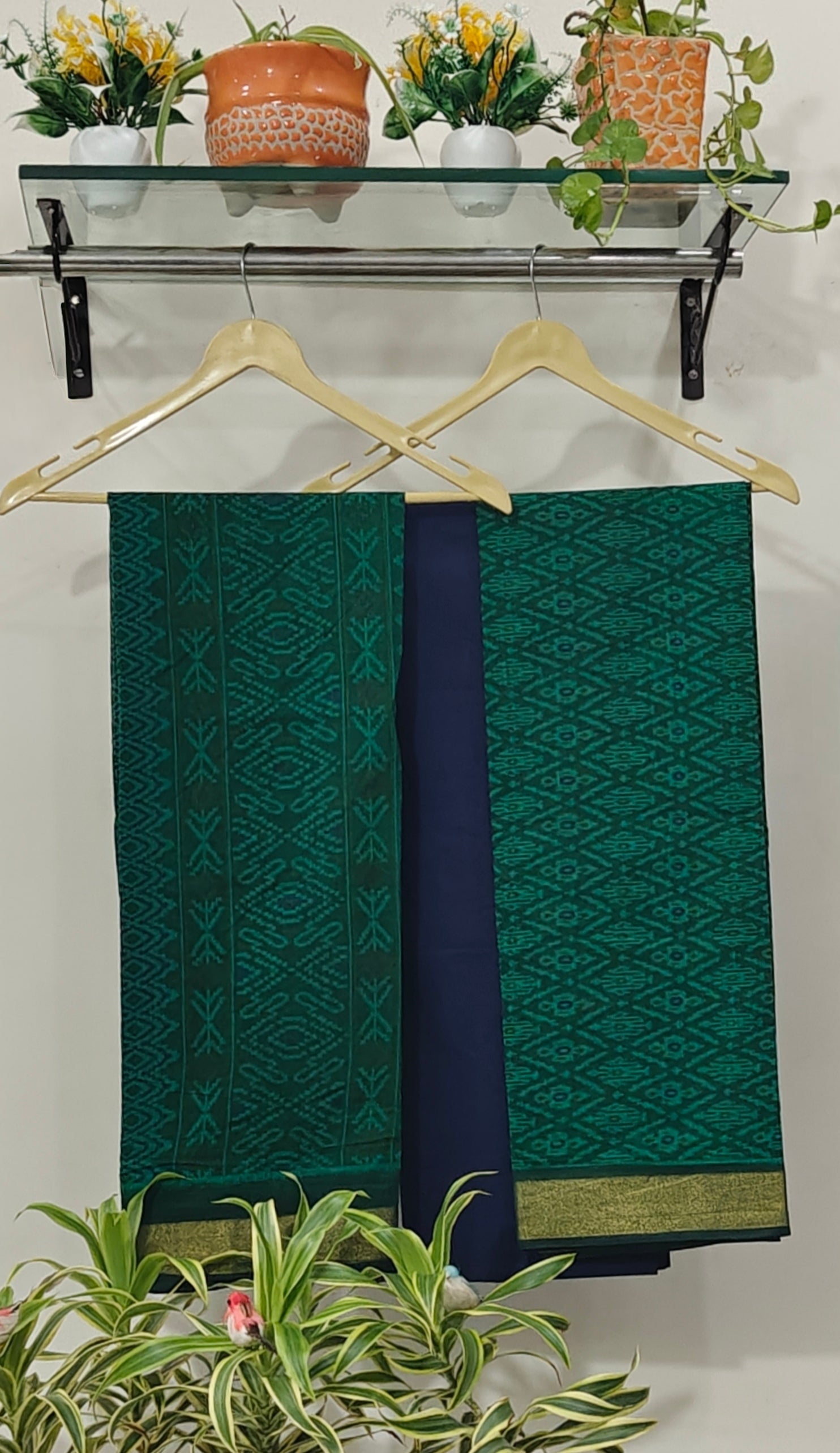 Unstitched suit