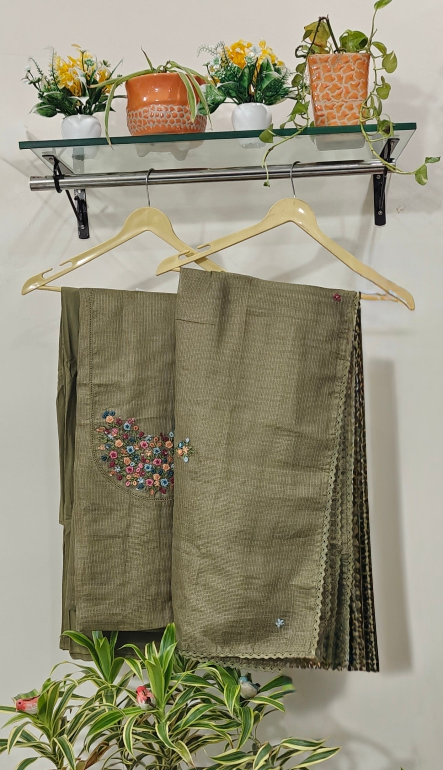 Unstitched suit