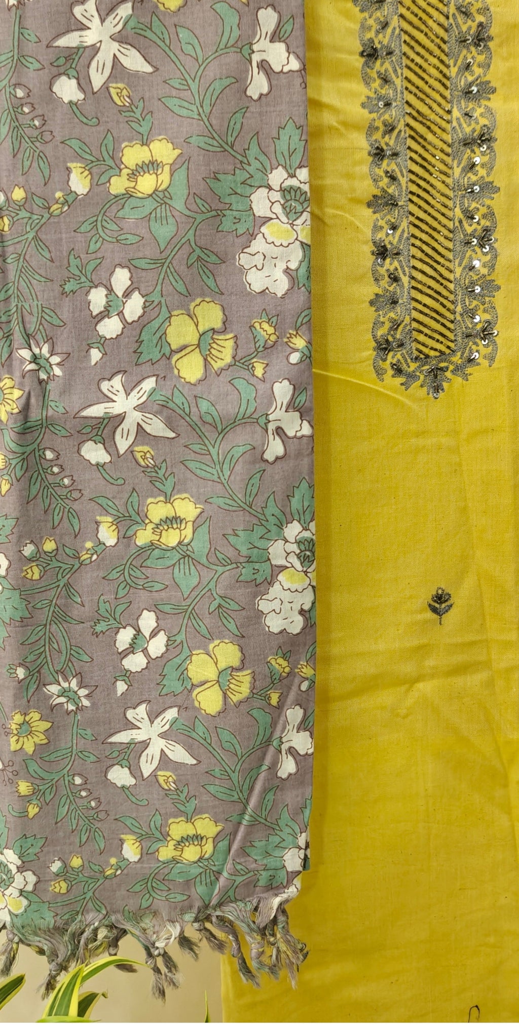 Handloom unstitched suit
