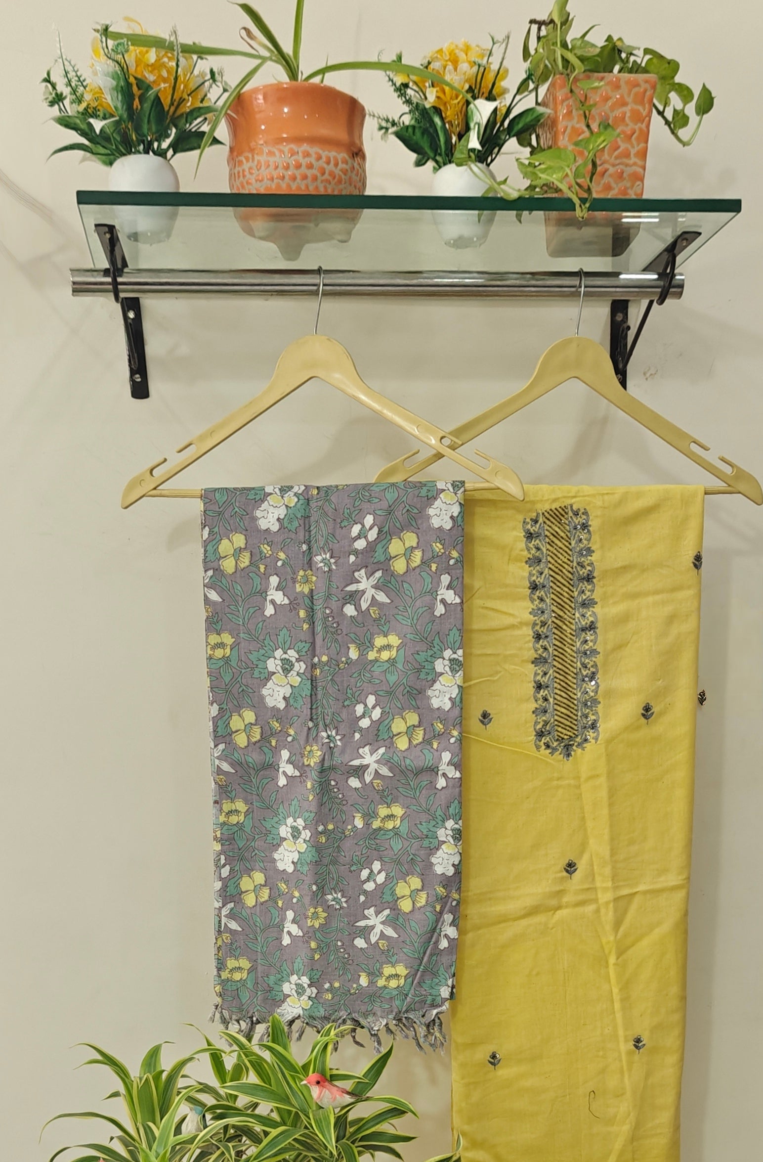 Handloom unstitched suit