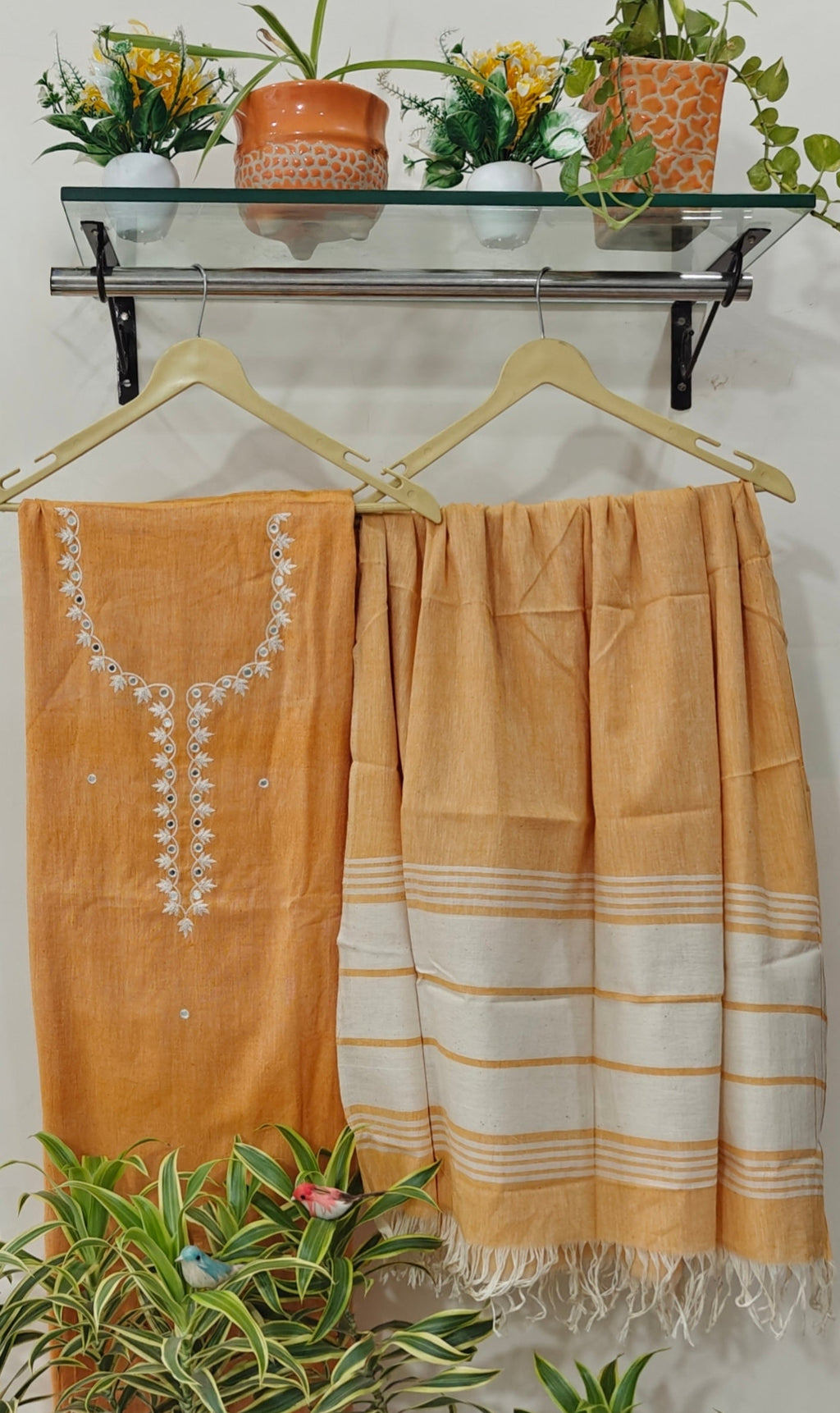 Handloom unstitched suit
