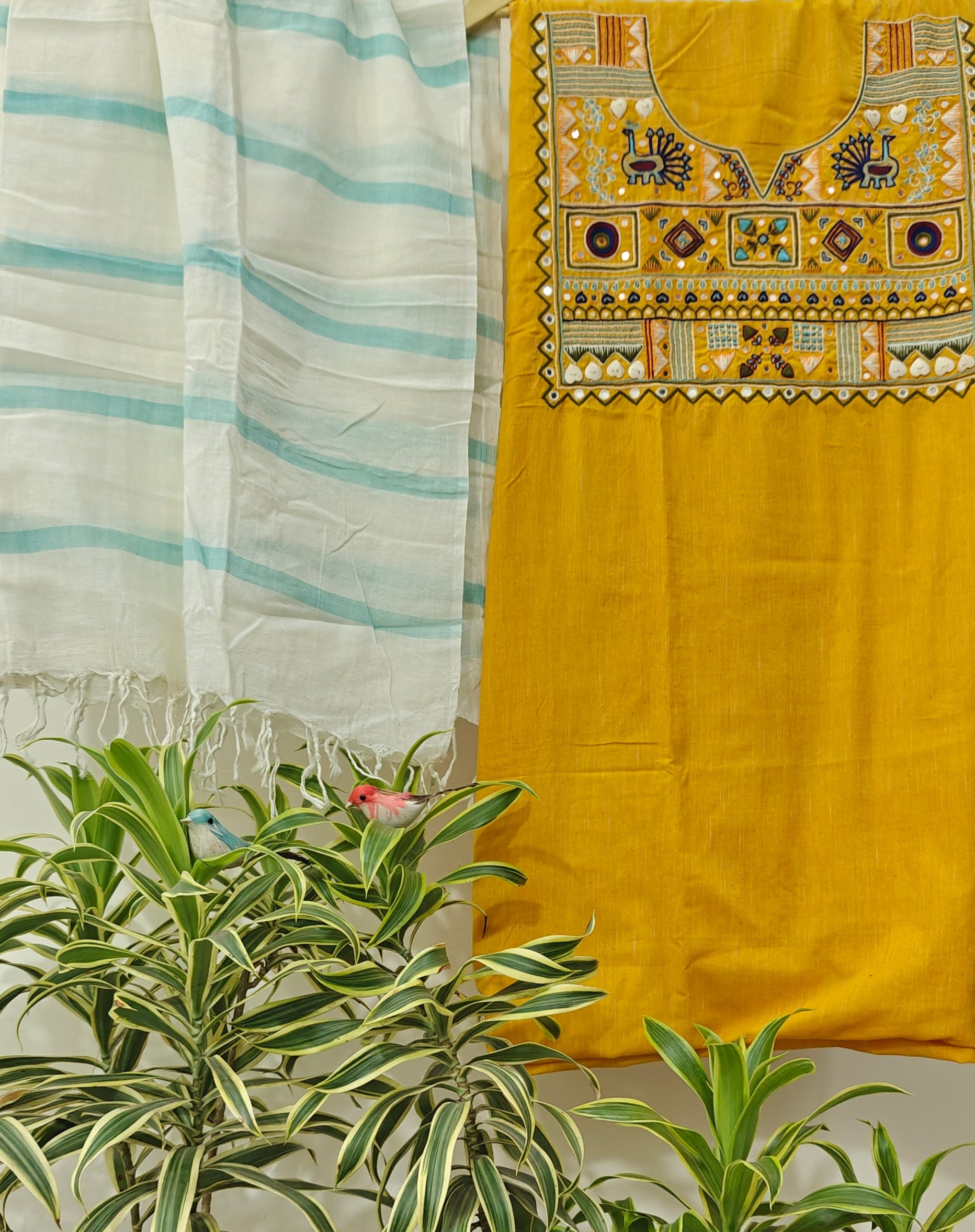 handloom unstitched suit