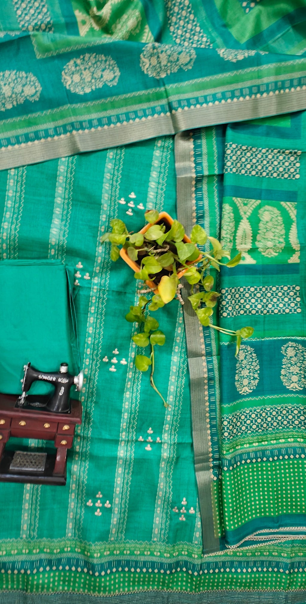 Unstitched suit