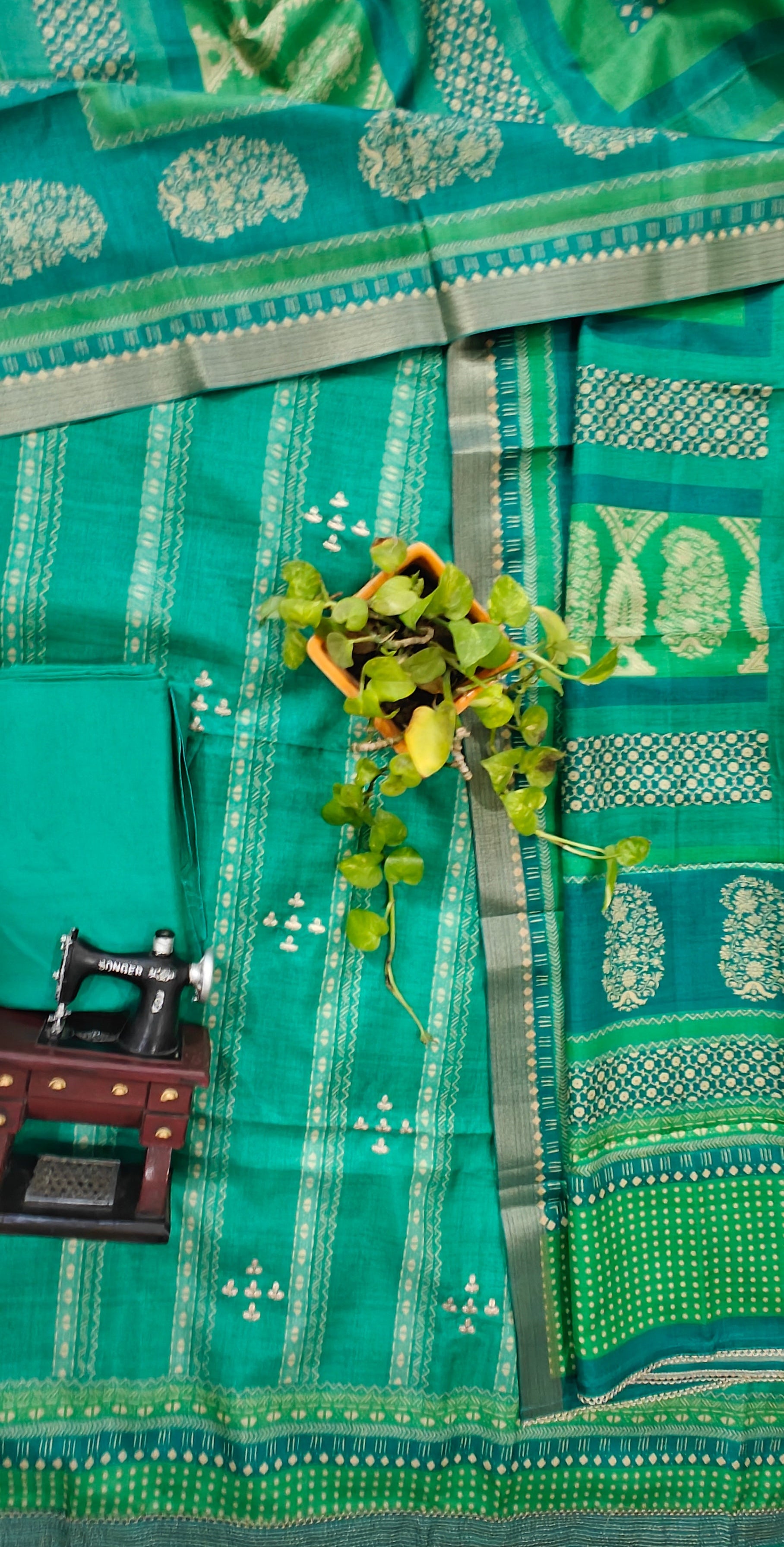Unstitched suit