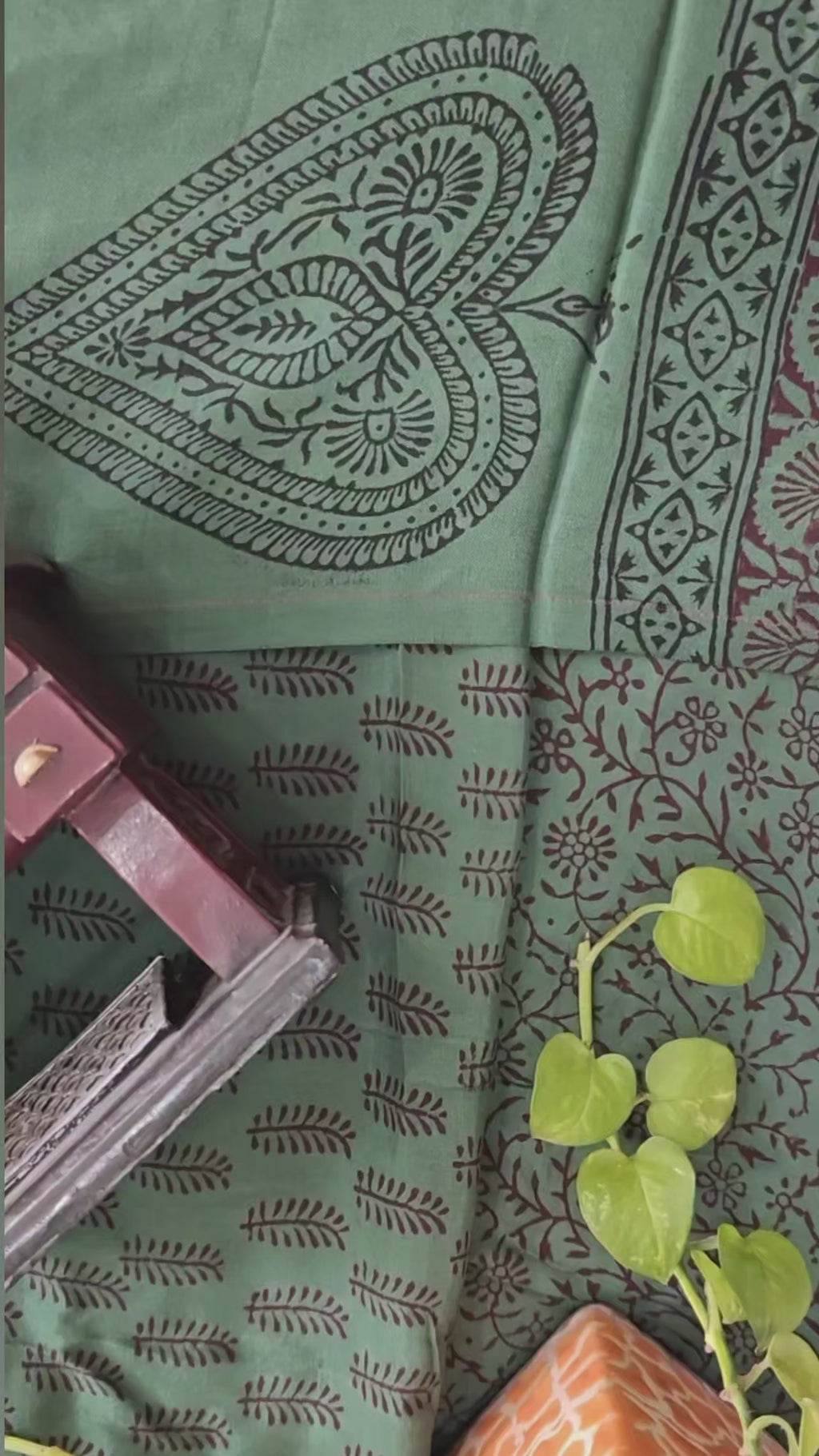Unstitched suit