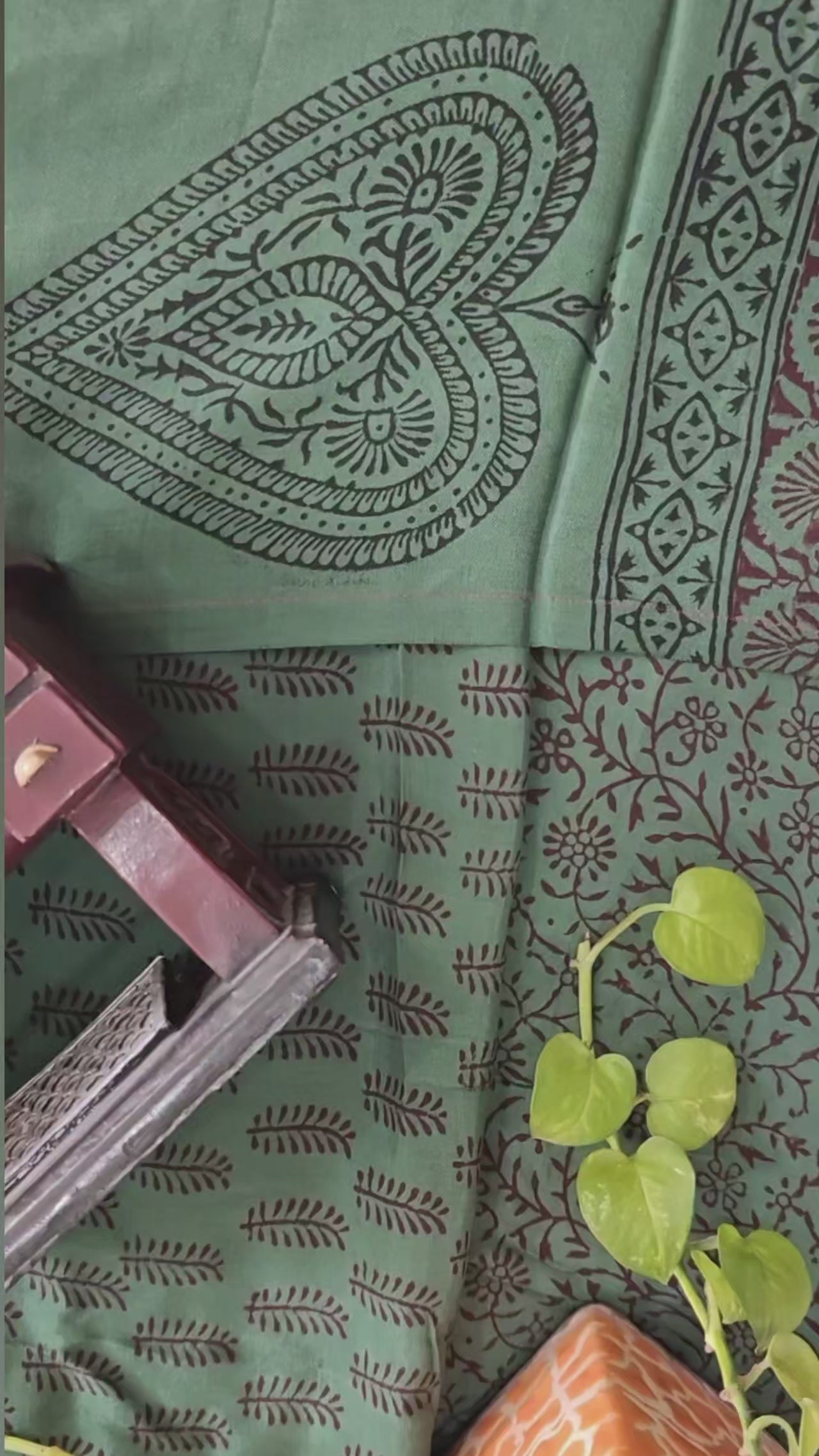 Unstitched suit