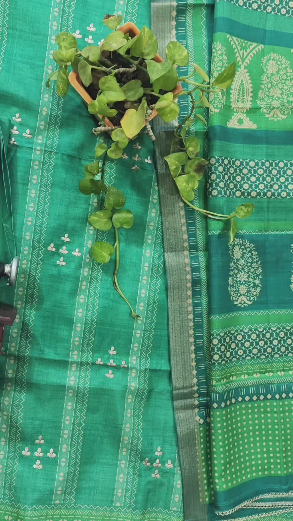 Unstitched suit