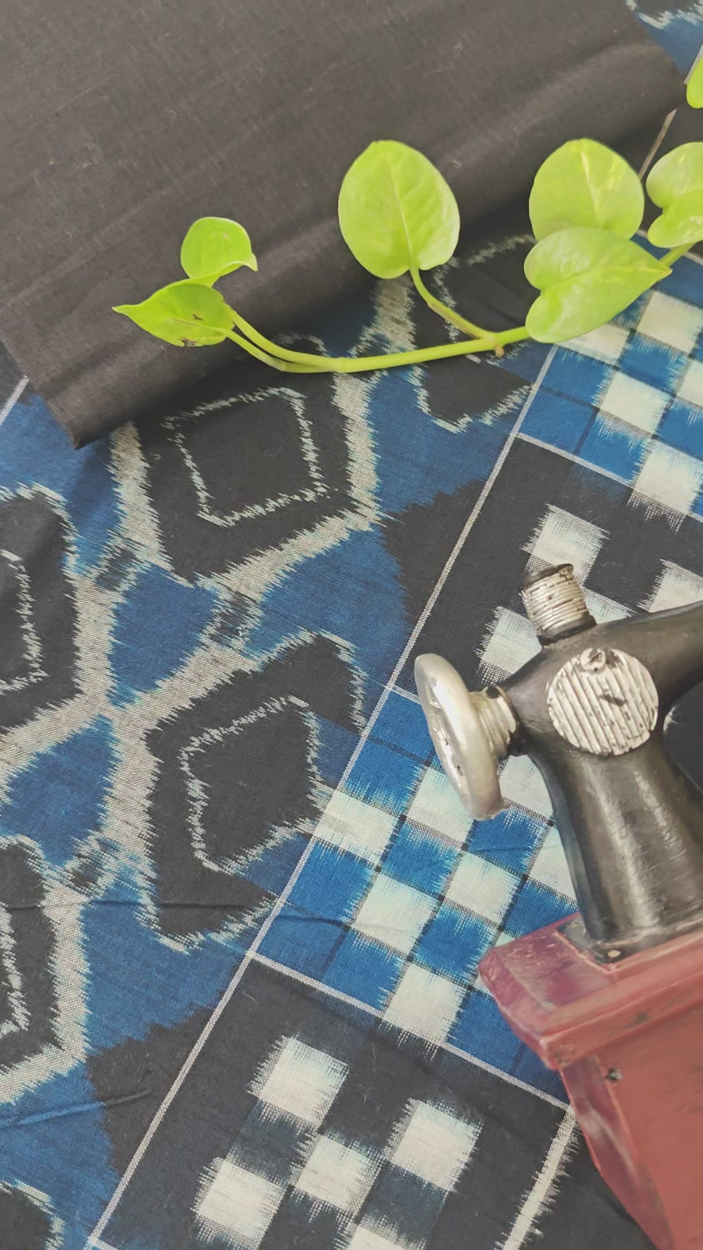 Handloom unstitched suit